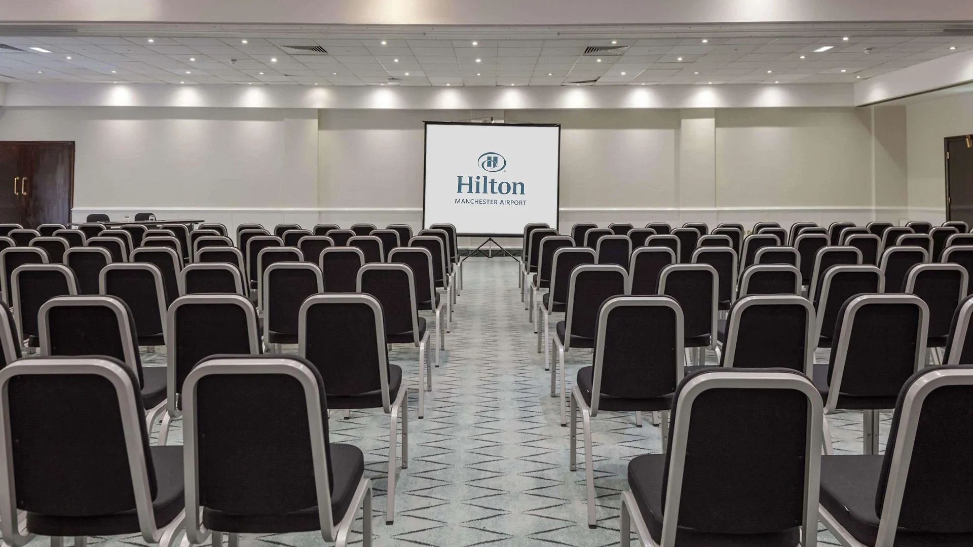 Отель Doubletree By Hilton Manchester Airport Хейл