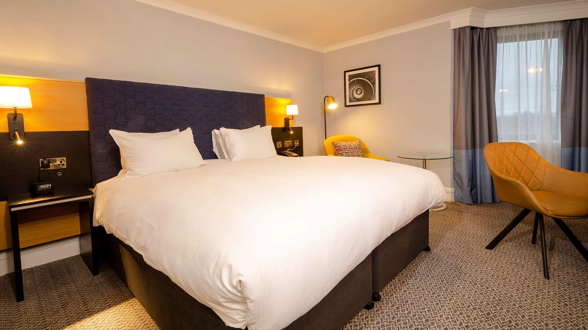 Отель Doubletree By Hilton Manchester Airport Хейл