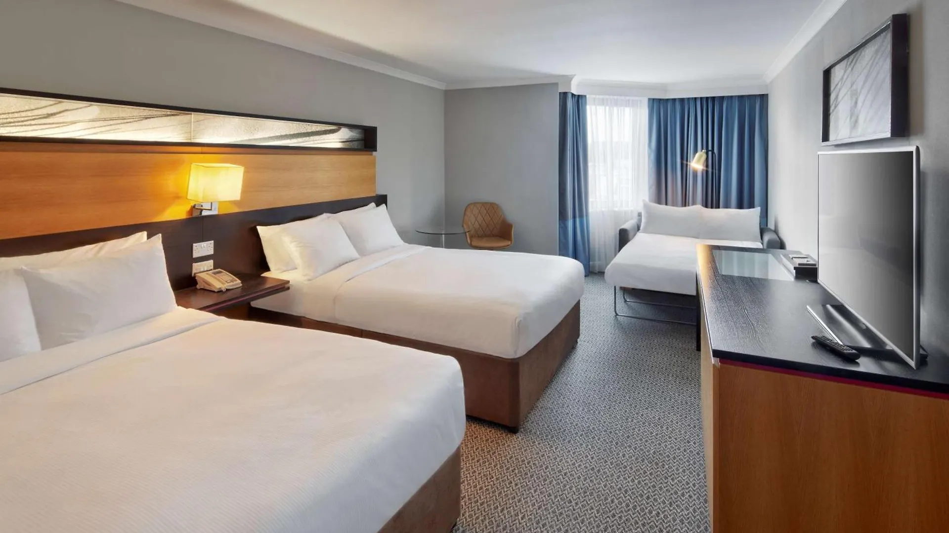 Doubletree By Hilton Manchester Airport Хейл 4*,