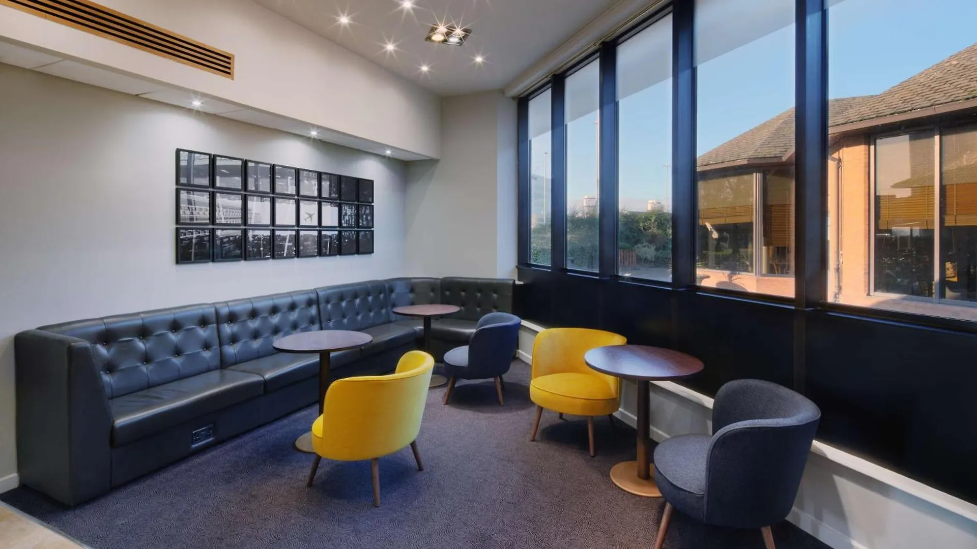 Doubletree By Hilton Manchester Airport Хейл 4*,  Великобритания