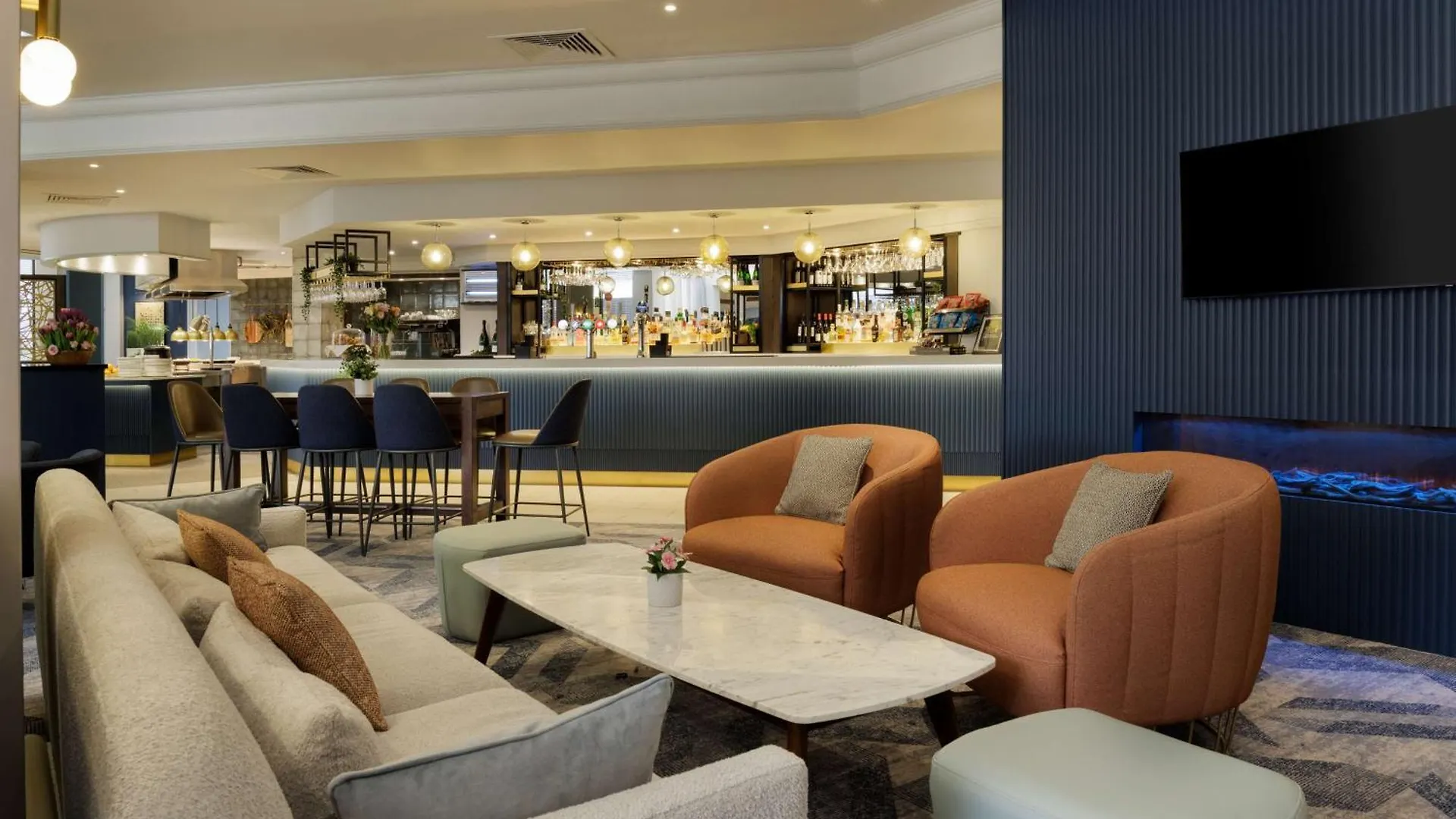 Doubletree By Hilton Manchester Airport Хейл 4*,  Великобритания
