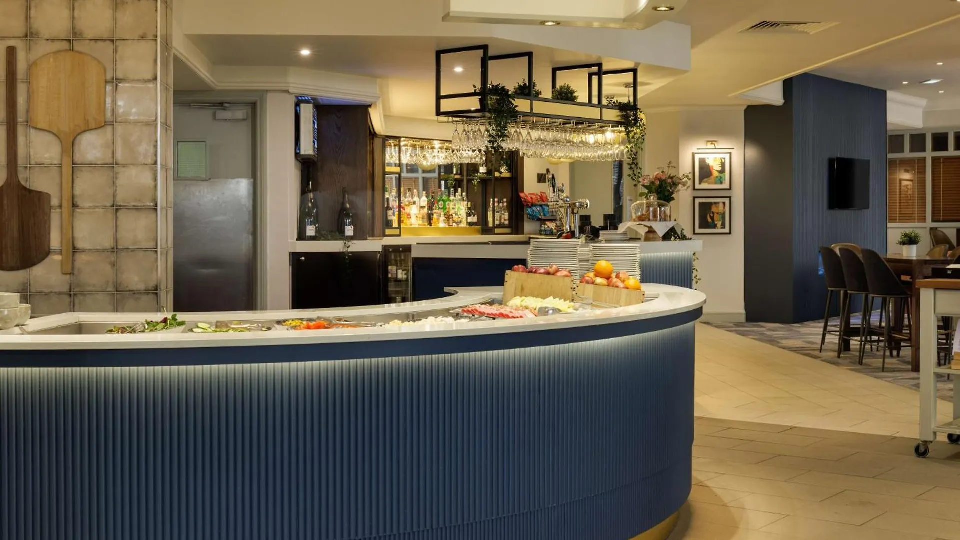 **** Hotel Doubletree By Hilton Manchester Airport Hale  United Kingdom