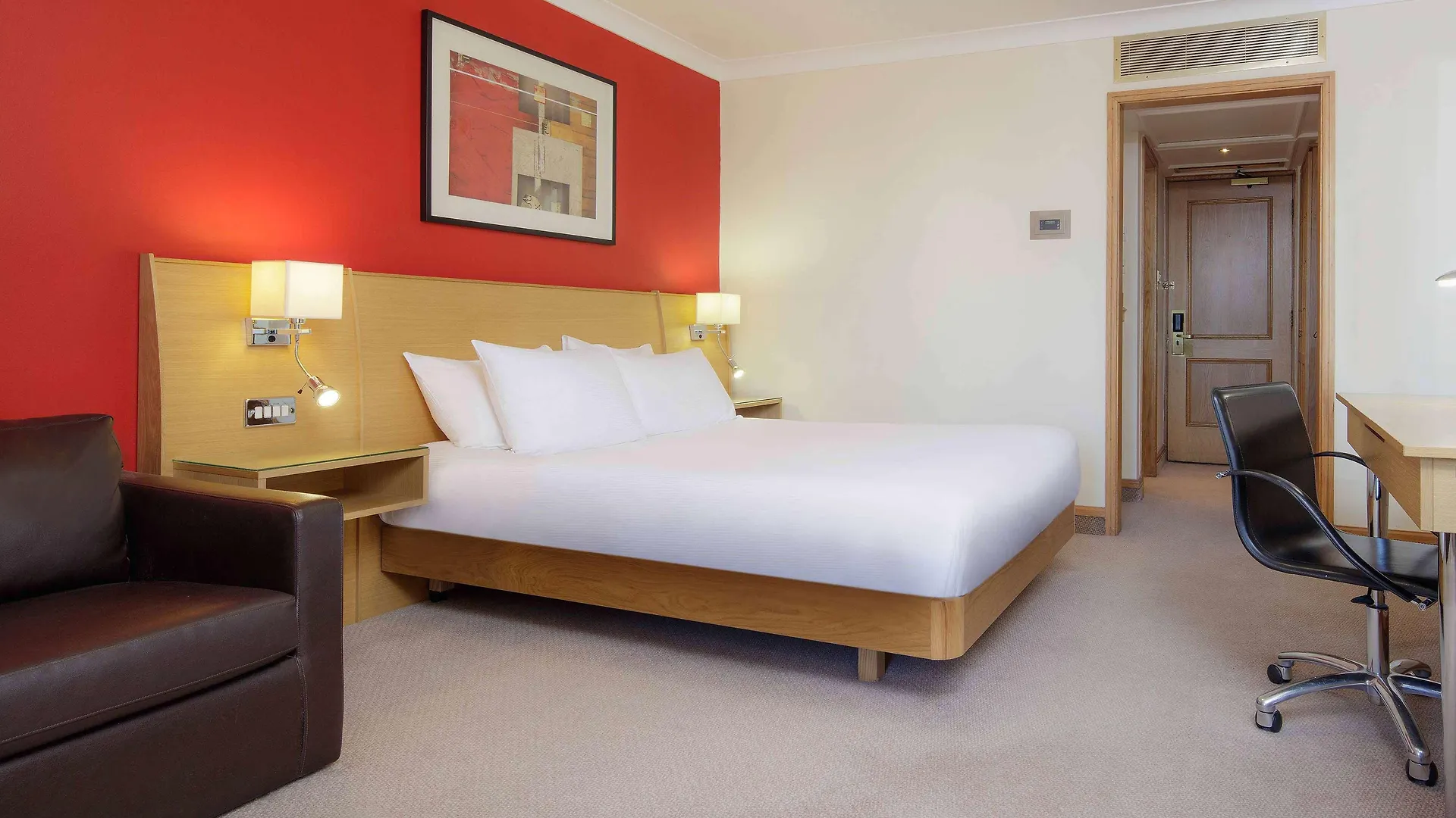 **** Hotel Doubletree By Hilton Manchester Airport Hale  Storbritannien