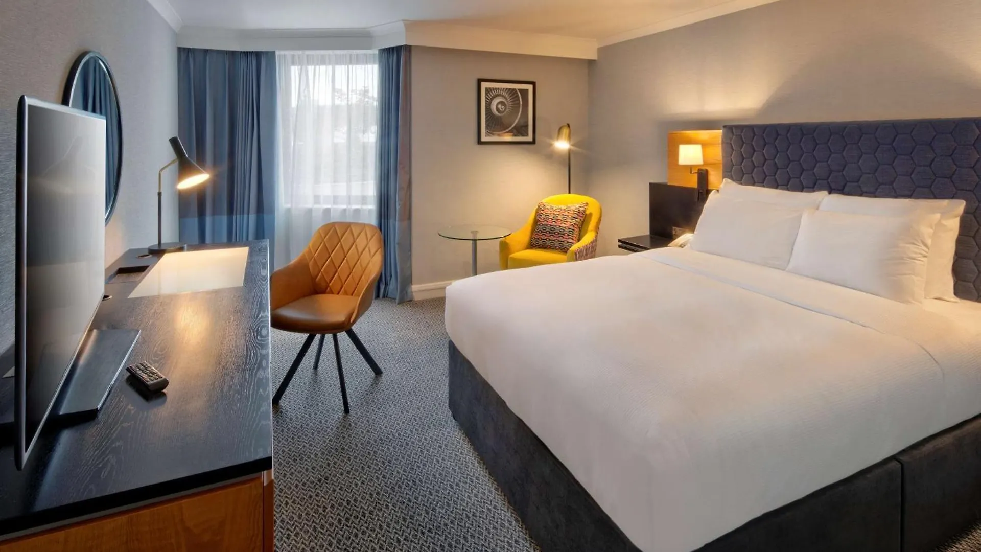 **** Hotel Doubletree By Hilton Manchester Airport Hale  Storbritannien
